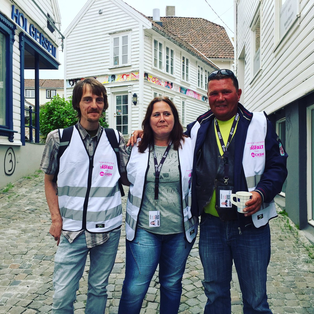 Nå kan du kjøpe <a href="/gatemagasin/">Gatemagasinet ASFALT</a> av Tor Egil, Monika og Henning uten kontanter - med <a href="/PayWithmCASH/">mCASH</a>👍🏻 #prøveprosjekt💡