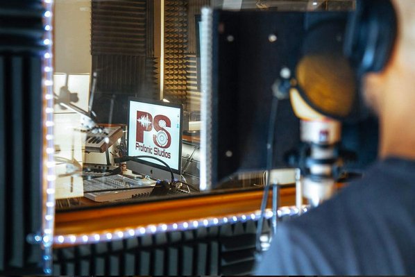 profonicstudios's tweet photo. #profonicstudios #recordingstudios #southlondon #brixton #musicproduction #musicstudios #vocalbooth https://t.co/dBhNrTUodR
