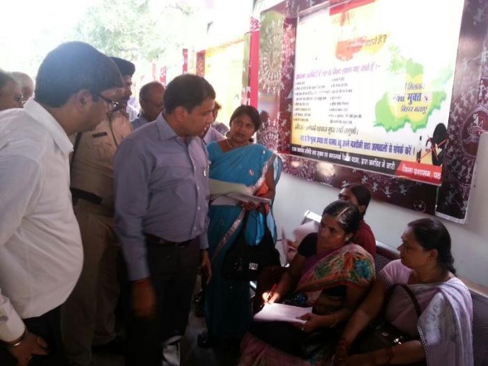 Public Grievance Redressal Act passed in #Bihar ; 78 complaints received on day 1 bit.ly/1YcHbIF
