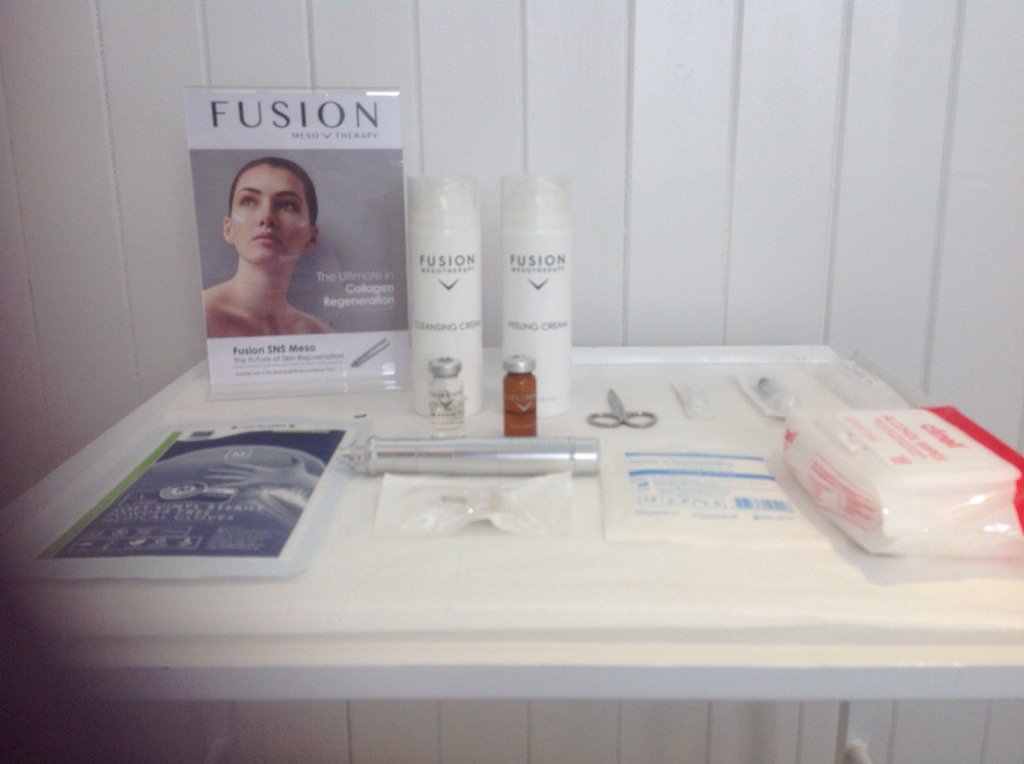 Clinicguru's tweet photo. @KoreesaGroup @KoreesaTraining ready for another #Mesopen treatment. #collagen #resultsstarthere https://t.co/X51FrVQSfP