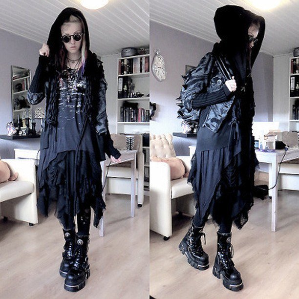 NewRocksUK's tweet photo. A dark but amazing look!! #newrock #newrocks #newrockboots #goth #gothic #gothstyle #gothf… https://t.co/A9xmkIVmdr https://t.co/4hH9thjVj3