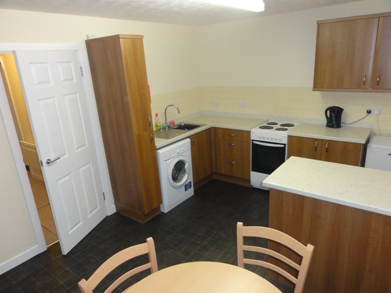 We have a lovely two bed furnished flat with parking located in Trefechan.
£675.00 pcm which includes council tax.