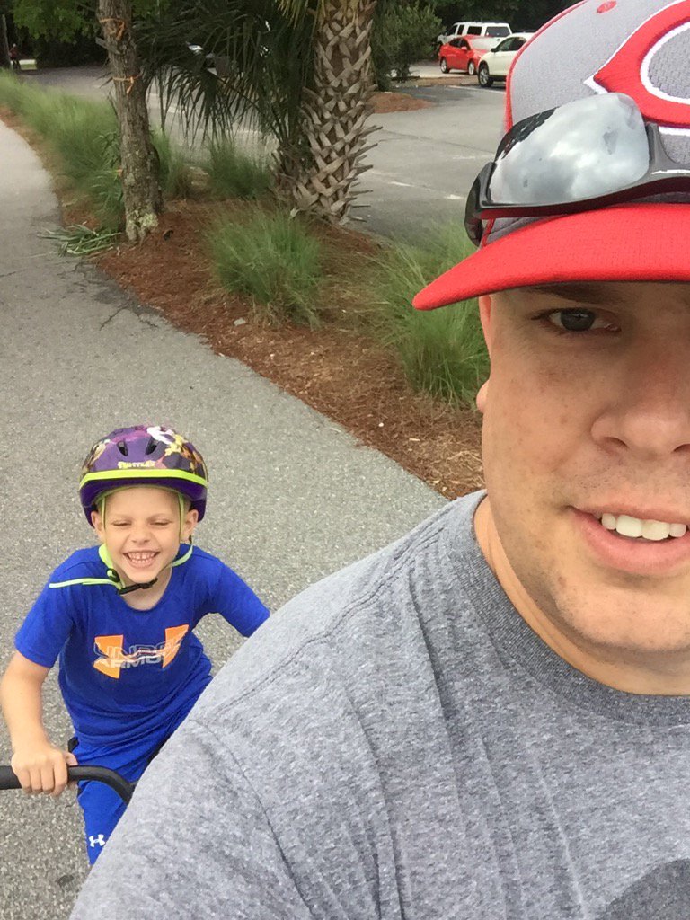 Jack_Willis's tweet photo. Early morning ride with this guy #vacafun https://t.co/sJzh84riwH