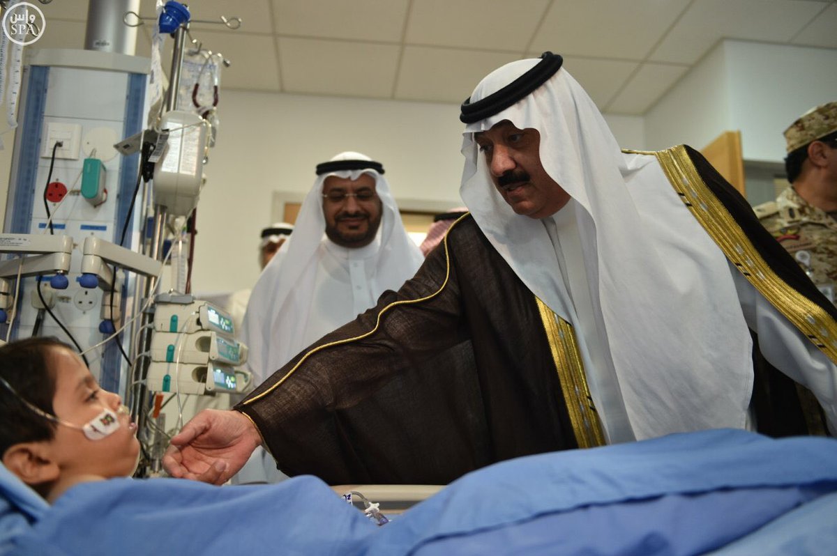 spagov's tweet photo. الأمير متعب بن عبدالله يطمئن على صحة المصابين من قوات الحرس الوطني . 
https://t.co/y7C122vwcY
#واس https://t.co/D755OiIqG8
