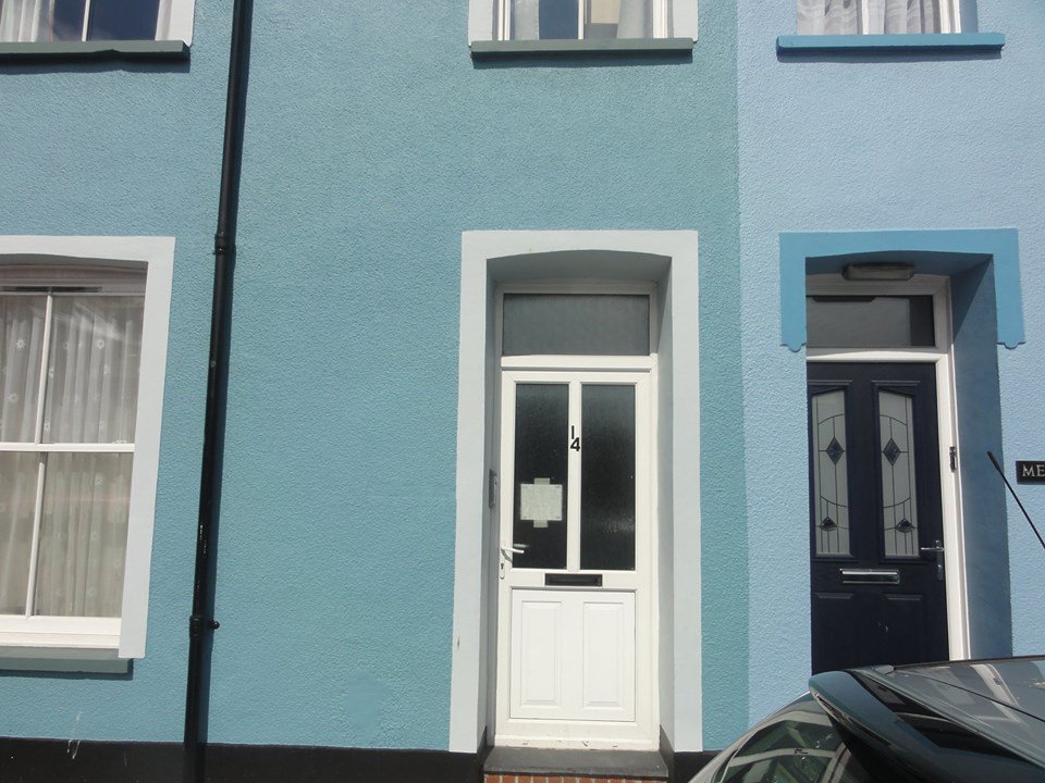 2 double bedroom furnished flat in Aberystwyth.
Gas central heating, Council tax band B. No pets 
Rent: £575.00 pcm.