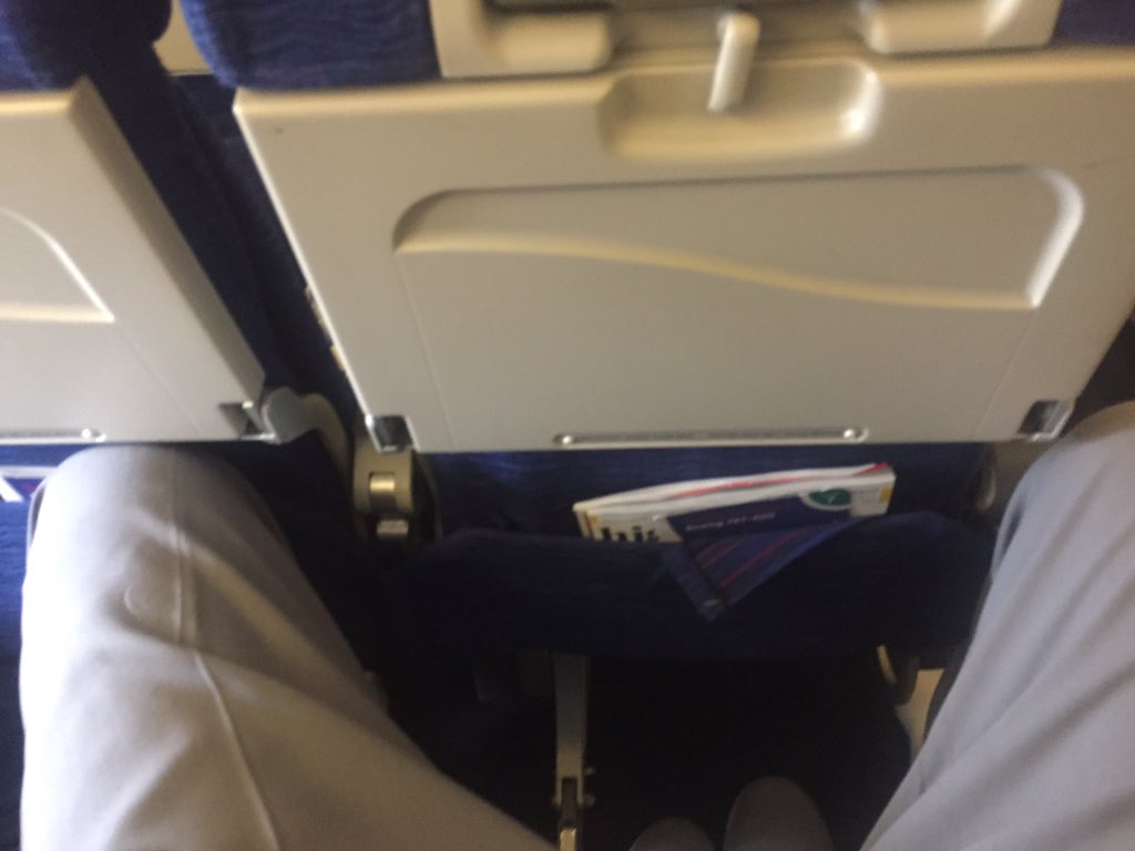 HannoMottola's tweet image. And the next 11h to Phoenix are going to also be just fine as long as no one sits next to me. #bigmanproblems