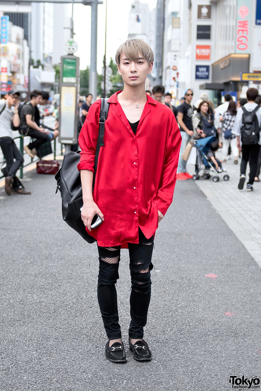 Tokyo Fashion Harajuku Guy S Victoria S Secret Shirt Ripped Jeans Over Fishnets Loafers Diesel Bag 原宿 T Co 2mwzny3rnz T Co J1cjaid6pc Twitter