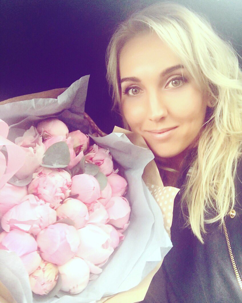 ELENA VESNINA - Página 11 CkWvFVXWUAAbCRb