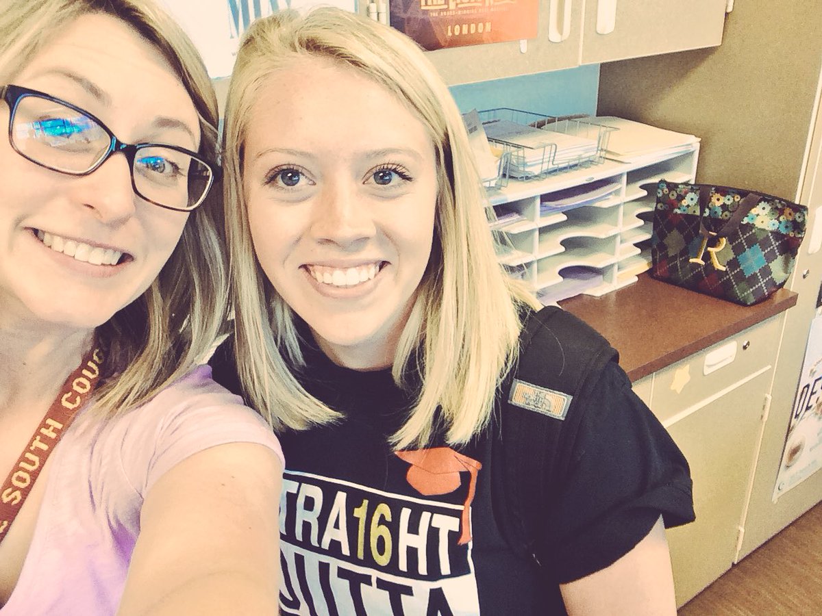 rmkiecker_roth's tweet photo. @m_boyle12 Thanks for an awesome semester :) 😊#StudentAideGameStrong #BouTwinning #UDaBest #Congrats2016 https://t.co/YLNXysJw37