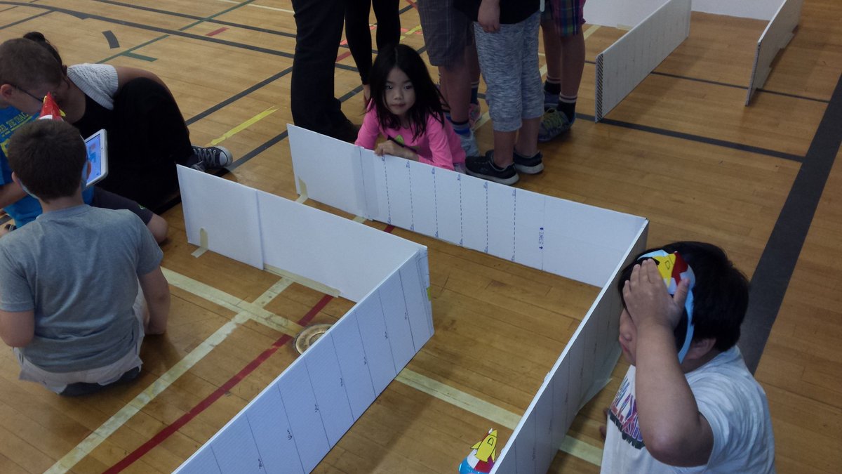 SMILE_123ABC's tweet image. Turn Right Turn Left. @LOGICSAcademy #codingolympics #team14 #programmingrockets
