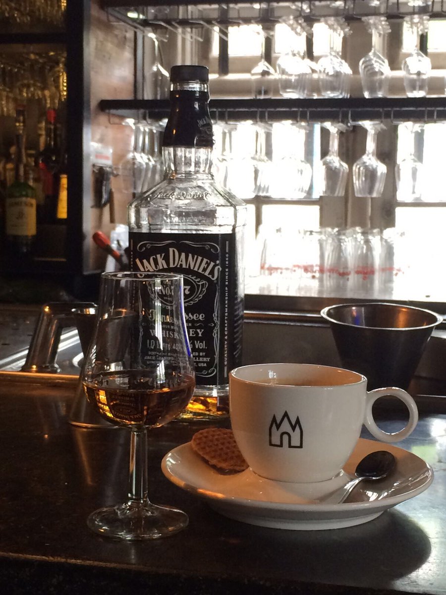 In_de_Waag's tweet image. Trakteer jouw vader op 19 juni op een diner &amp;amp; wij trakteren jouw vader op een whiskey bij de koffie. #vaderdag