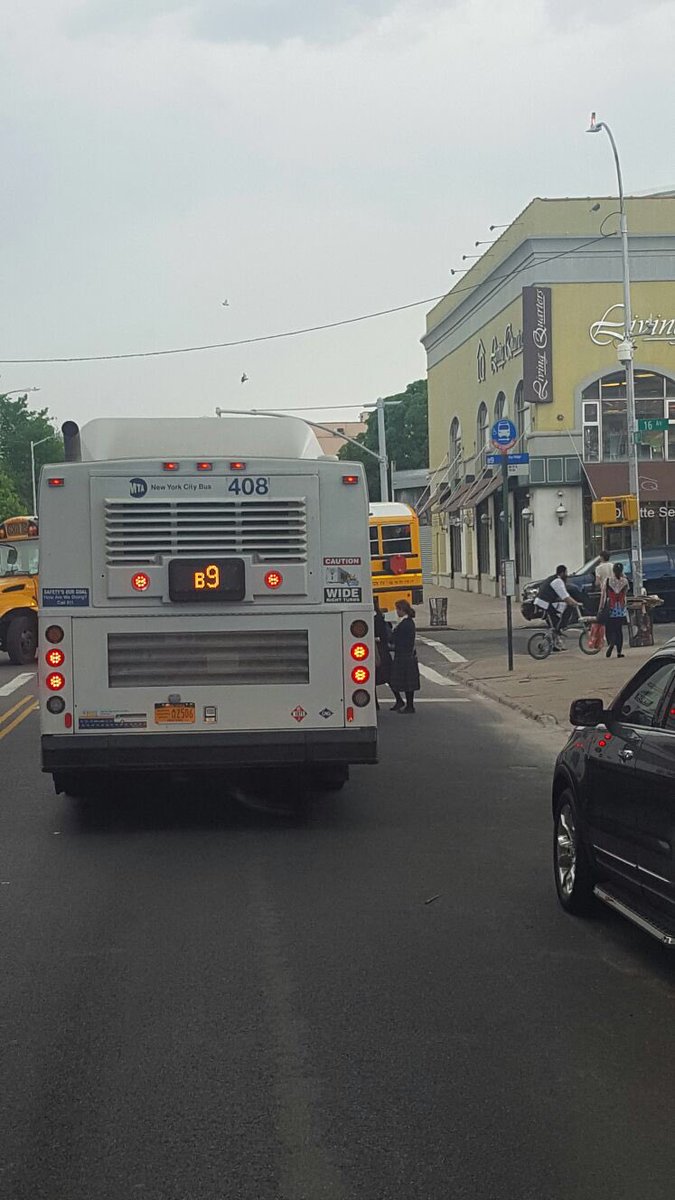 TyForHelping's tweet image. 16ave and 60 @MTA @NYCTBus this needs to stop very very soon it's ridiculous