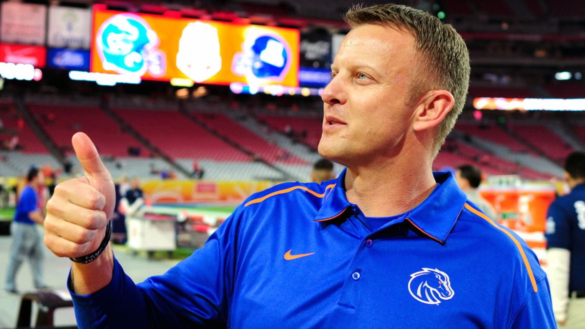 .<a href="/BroncoSportsFB/">Boise State Football</a>'s <a href="/bryanharsin/">Dude</a> ranks high among the top 15 coaches under 40 for 2016. athlonsports.com/college-footba…