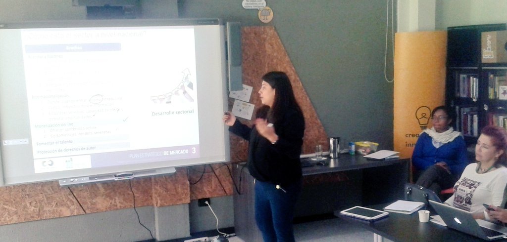 CCManizales's tweet photo. Socialización Planes Estratégicos de Mercado del Sector de Emprendimiento Cultural  @linamariarl https://t.co/JxCbmgu5hV