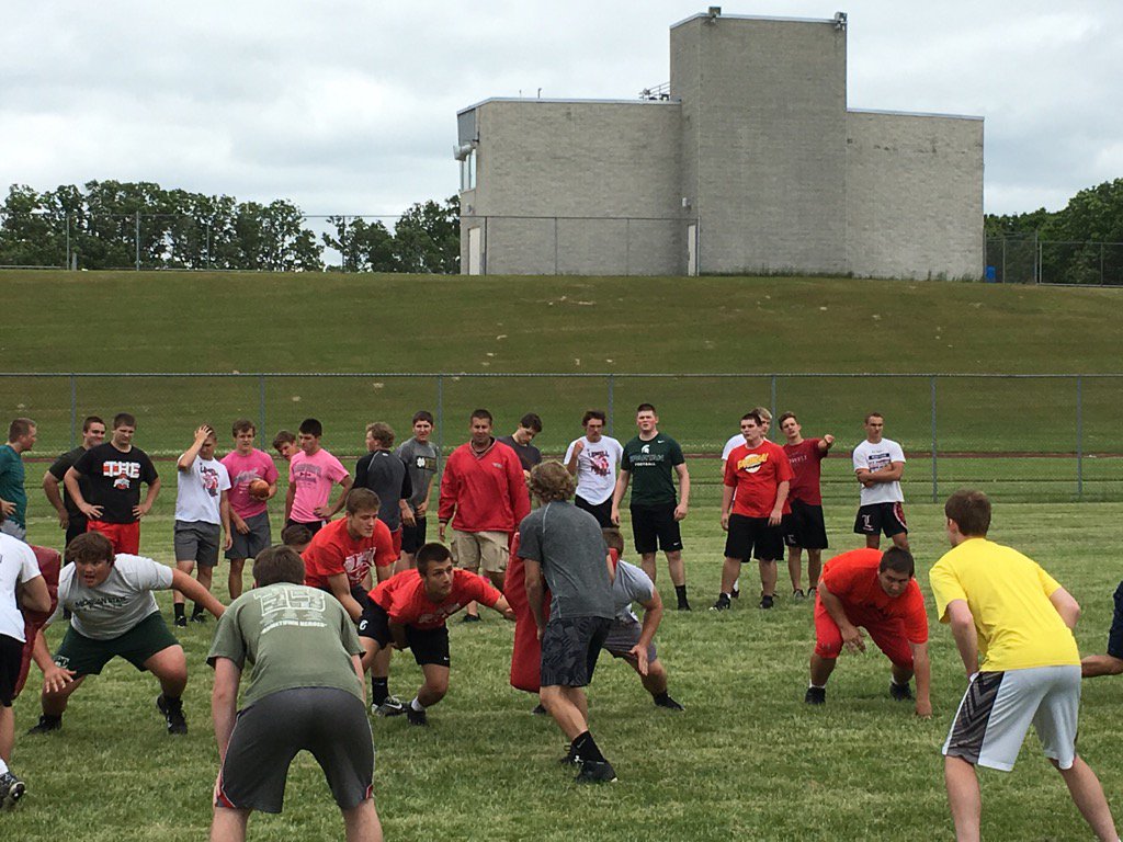 oldballcoach4's tweet photo. Class of 2018 &amp; 2019 getting better #arrowball https://t.co/mYl5JoftRV