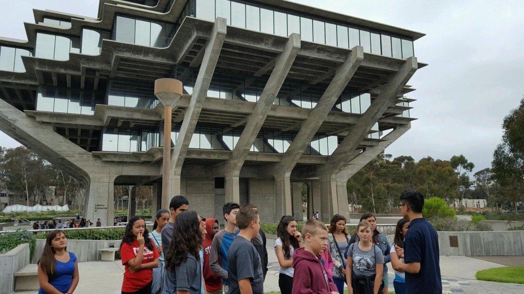 MMSRoadrunners's tweet photo. An inspiring field trip to UCSD for our 7th graders.  Thanks for the pictures Mrs. Willhite. #mmspride https://t.co/WNy4m3v0Ll