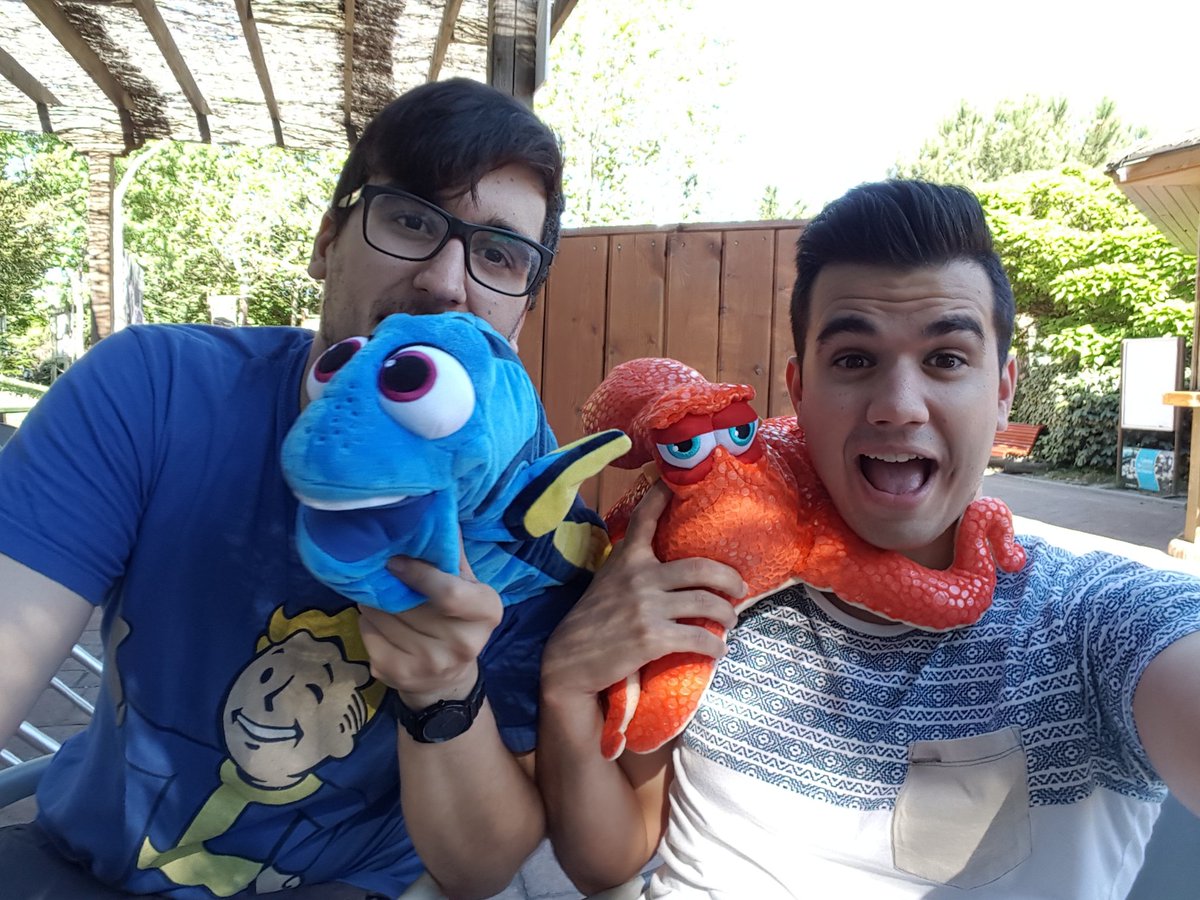 bysTaXx's tweet photo. Te hemos cambiado por Hank y Dory @aLexBY11 #BuscandoADory https://t.co/v9nBGkVw46
