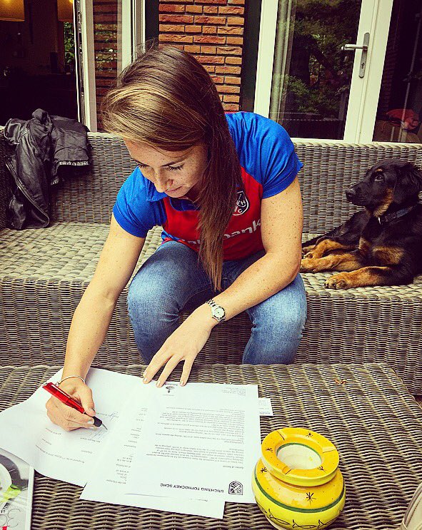 Maddie Hinch tweet media