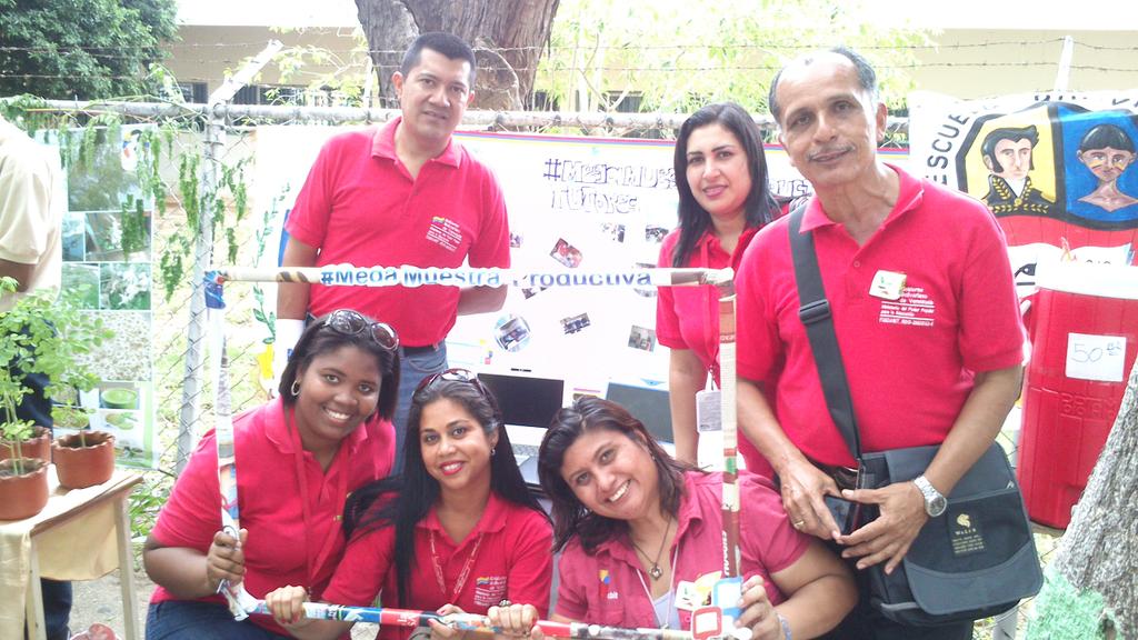 CbitFraganaco's tweet photo. Equipo de Fundabit presente. En la #Megamuestraproductiva https://t.co/fQOkSqccAa