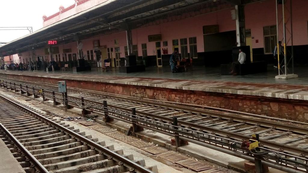 priyanka881504's tweet photo. Super clean #RewariJunction https://t.co/77ucc4XVfT