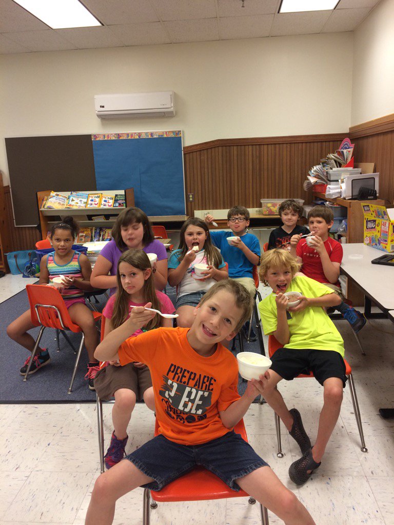 32 Ss read over 10,000 min each toward the million minute challenge @SharpsburgES <a href="/wcpsmd/">WCPS Maryland</a> <a href="/lahanks76/">Lura A. Hanks</a>