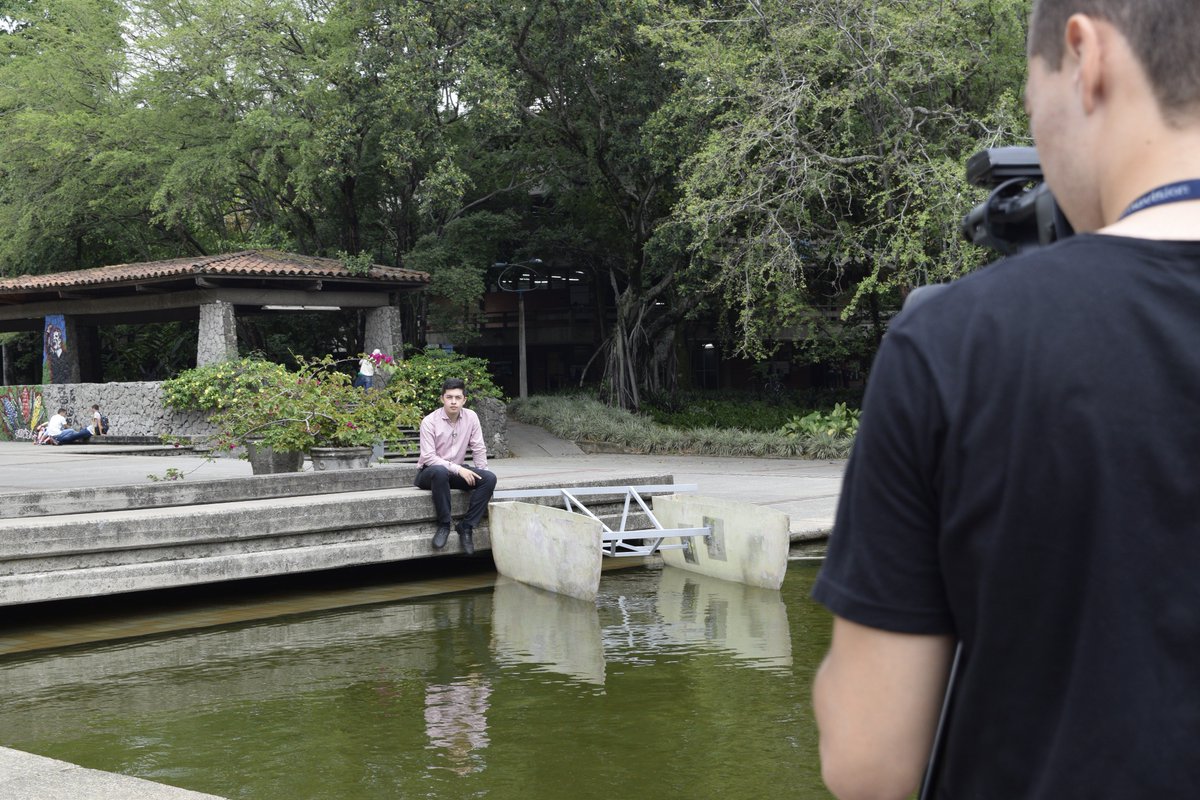 airship_gepar's tweet photo. Behind the scenes with @LABimpulsa, some photos of the interviews. #Airship #Hydrocontest #UdeA https://t.co/Qu9mPKalU7