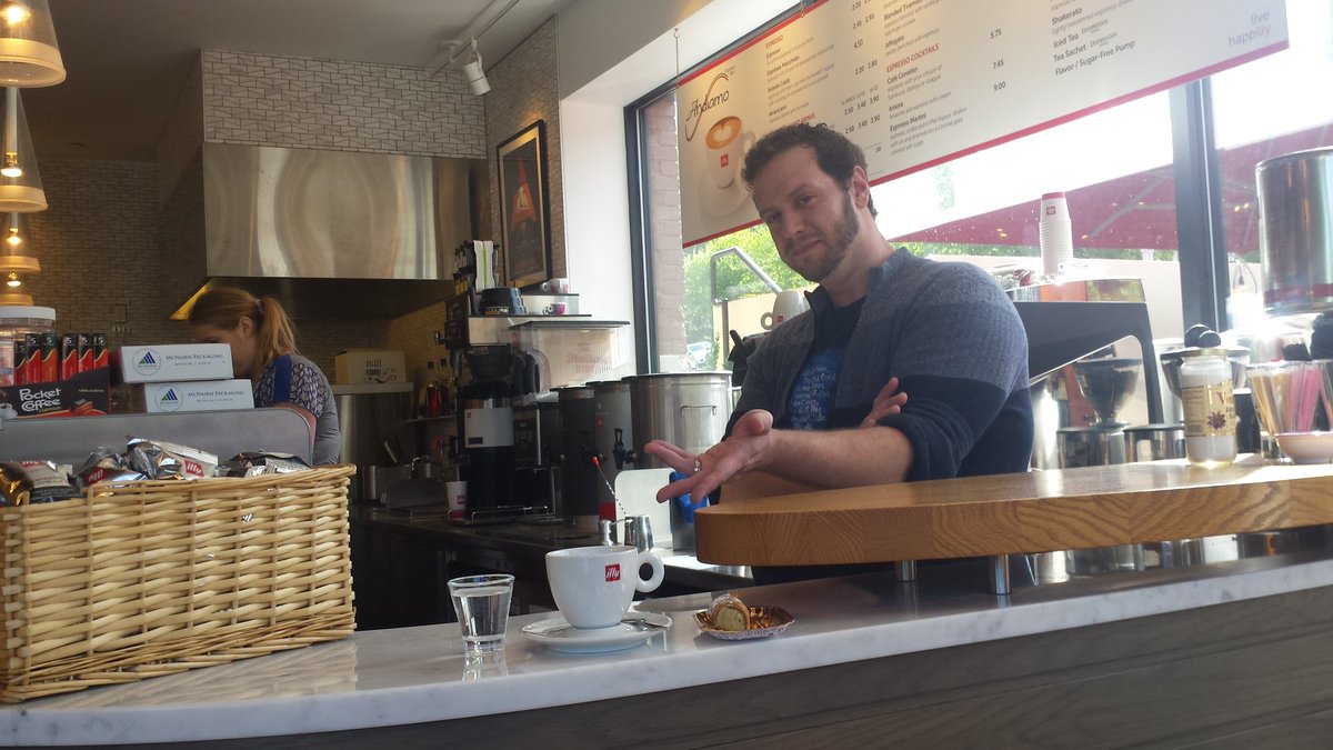 AnnieTheGeorge's tweet photo. @TheItalianStore Fine Italian Engineering with the perfect illy espresso https://t.co/dABtoLmemV
