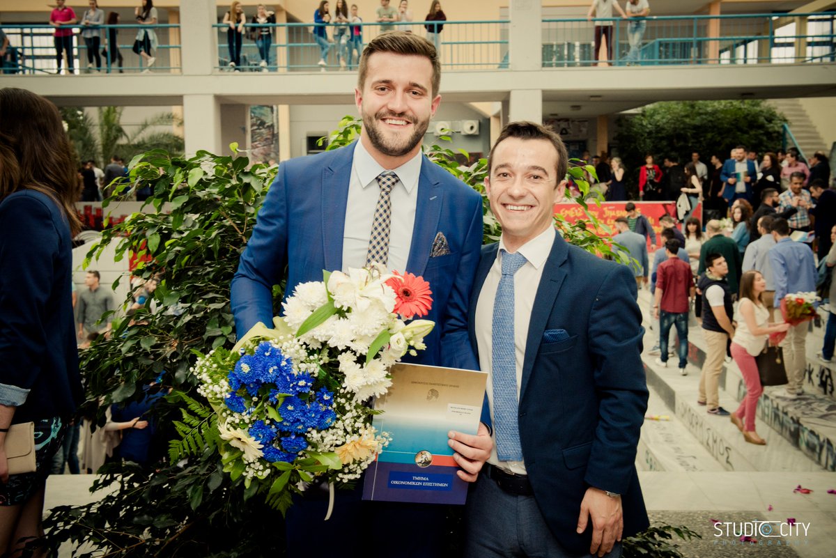 Hayatımın her anında yanımda olan güzel insan <a href="/MoustafaKCh/">Moustafa KARA CHOUSEIN</a>. Herşey için teşekkür ederim!