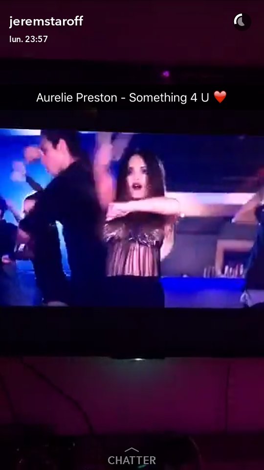 DjaelysC's tweet photo. @jeremstar  @beverlyofficie1 danse sur le nouveau morceau @AurelieLmet Je meur il me tue trop ce mec 
~ alv • alm ~ https://t.co/fl29CsSNzN