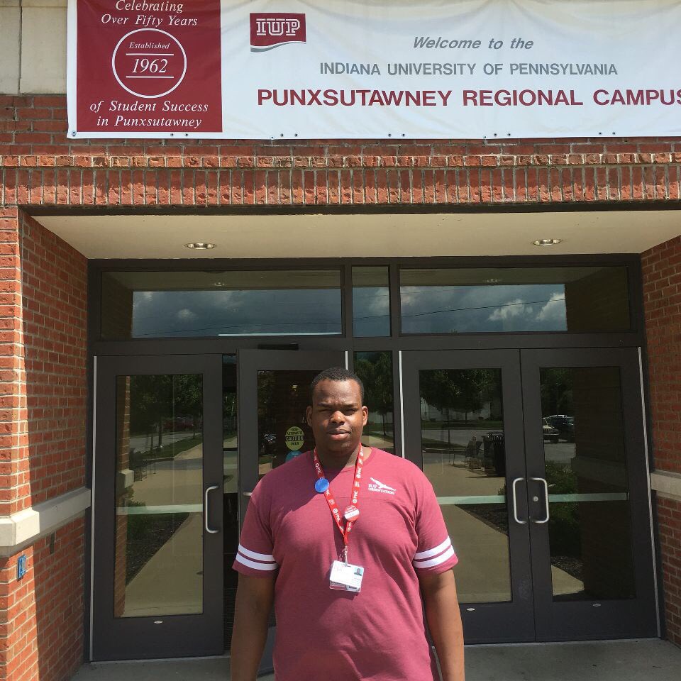 CHSIUP's tweet photo. Shout out to Members Ishaaq &amp; Khyre who are current orientation peer advising of Summer 2016 #chs #WeTheBest #Iup20 https://t.co/pDMXpnTuJr