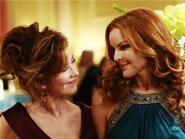 _citationseries's tweet photo. 5- Dana Delany ( Katherine) avait imaginé que Bree et Katherine finiraient ensemble. https://t.co/w5E4kvGq0f