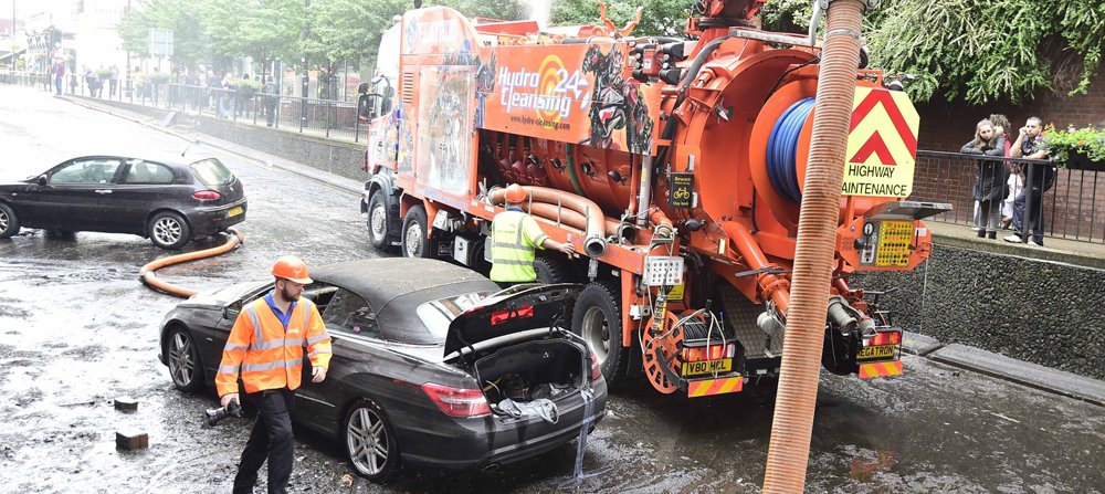 LBC's tweet photo. All the most dramatic pictures from London as a month’s rain falls in three hours: https://t.co/UiH1nIdQNW https://t.co/LWupG1yTgw