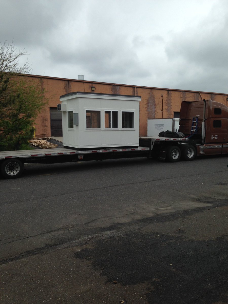 guardhouses1's tweet photo. 8' x 12' #guardbooth https://t.co/zrtK3mX7lr
