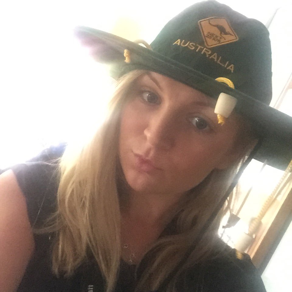 YazminBeaven's tweet photo. International Day at work today #GdayMate #Australia #CorkHat 🇦🇺🏫 https://t.co/731J1fmuMt