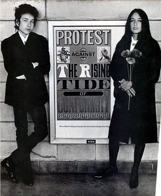 AIGAdesign's tweet photo. Seymour Chwast on how to draw backwards + use humor in even the most serious posters: https://t.co/gKgsiyuElQ https://t.co/kJKOGWu5Us