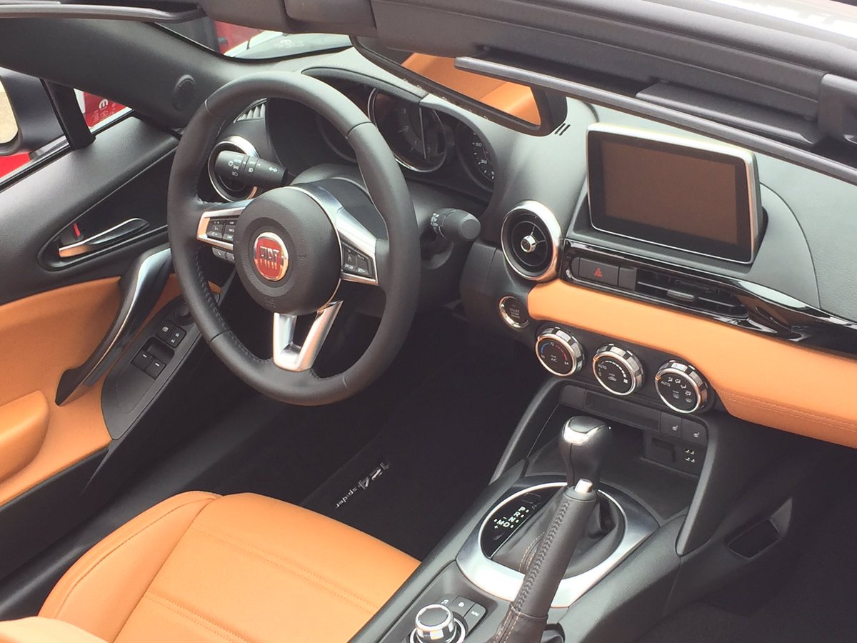 Nice soft touch materials on interior of the '17 Fiat 124 Lusso-the "luxury" edition of its 3 models. #Fiat124Spider
