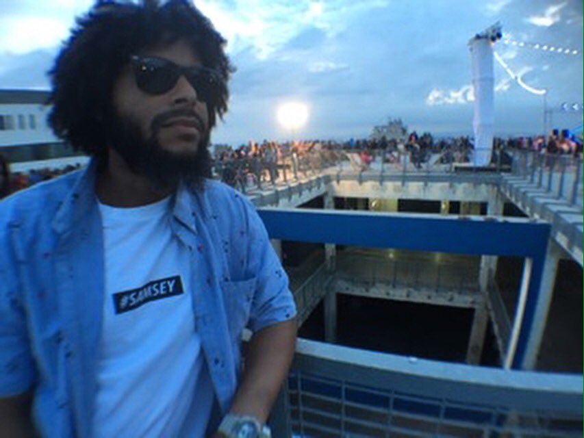 SamseyEmpire's tweet photo. https://t.co/f4YrWekgGk #samsey #SurOrbite #rooftop https://t.co/BHgG9sY5uE