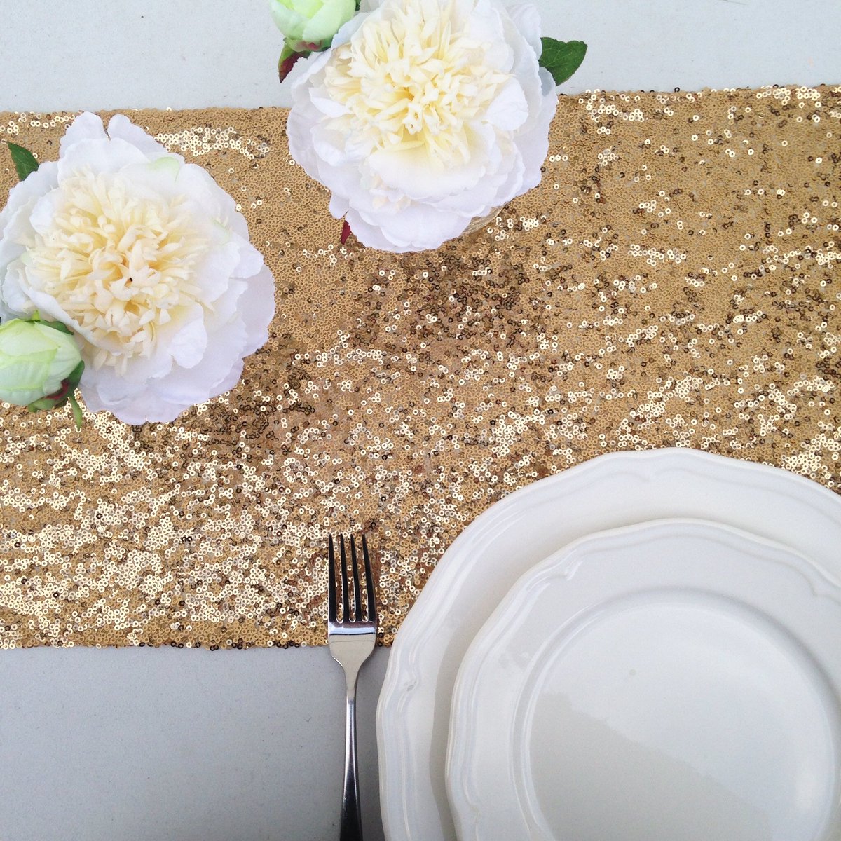 PrettilyPerfect's tweet photo. Add some sparkle to your wedding with our sequin tablecloths! #weddinghire #sequins #sequintablecloth #weddingdecor https://t.co/Tg4hoXz1h5
