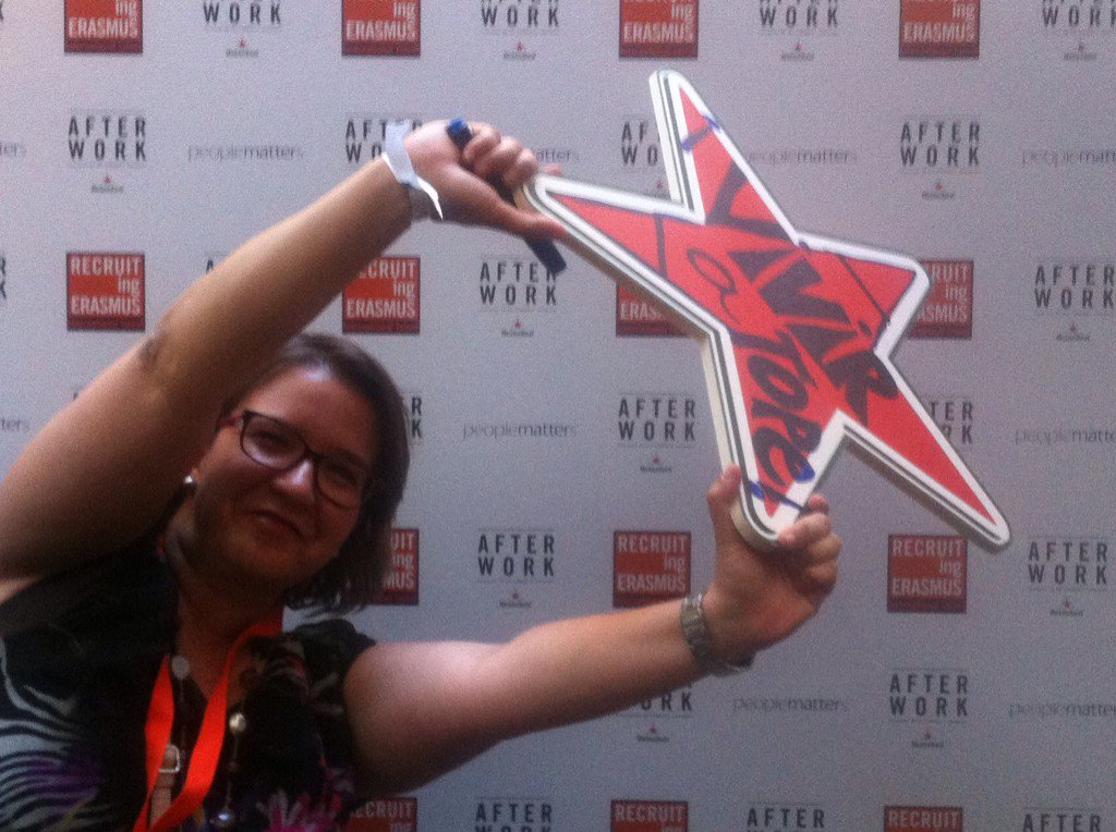 FCJS_URJC's tweet photo. @RecruitErasmus @Heineken me mueve a VIVIR A TOPE!!!! #HEINEKENMEMUEVE https://t.co/8YDv3su5k8