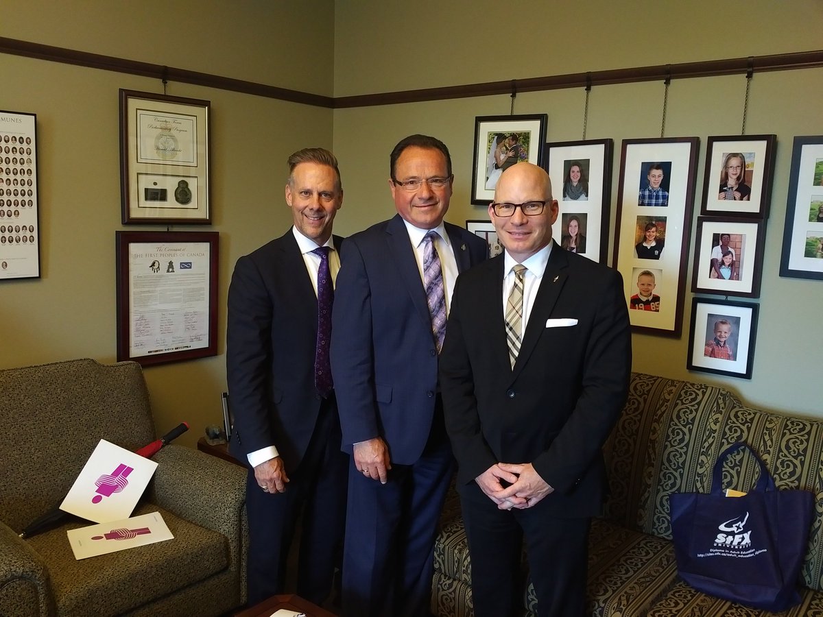 MBrattman's tweet photo. @IBAOntario Brokers have a positive meeting with @Albrecht4KitCon on IBAC Hill Day @DougHeaman @ErbandErb https://t.co/Bai7fMrplX