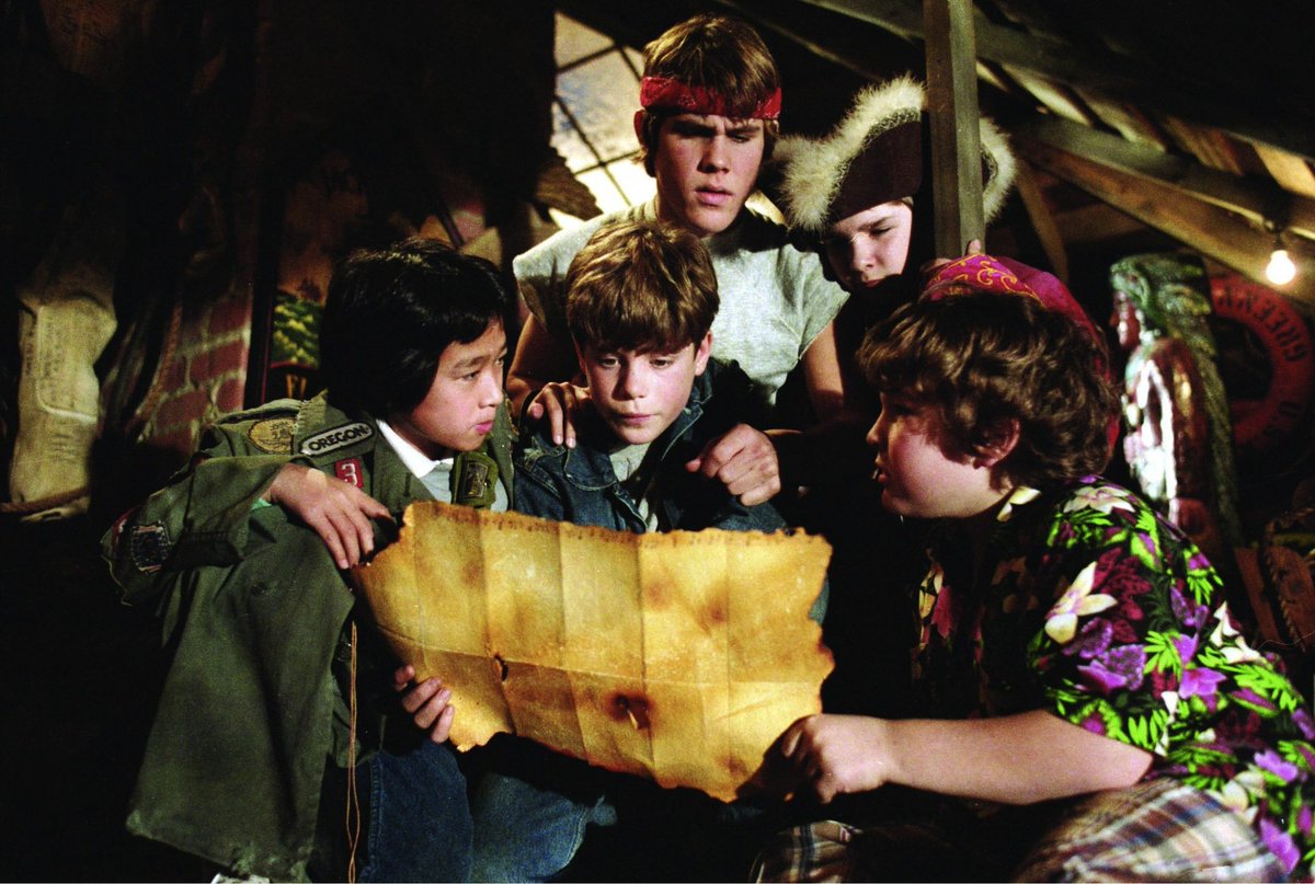 GianniDibujando's tweet photo. Hoy hace 31 años se estrenó una de las mejores película de culto de aventuras comica #LosGoonies (1985) https://t.co/XoksZZJZgv
