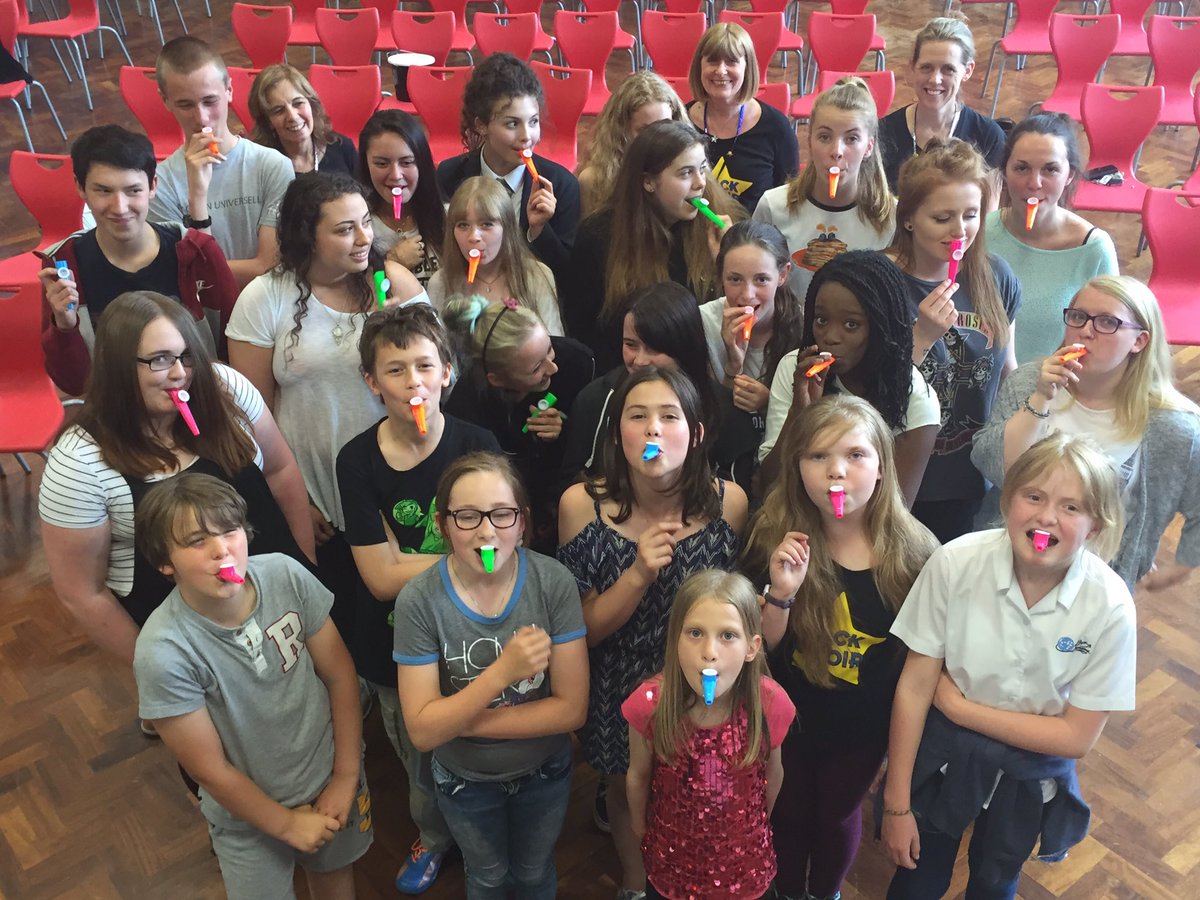 #RockChoirGetsLoud <a href="/RockChoir/">Rock Choir Official ⭐️</a> teen choir for @NordoffRobbins1
