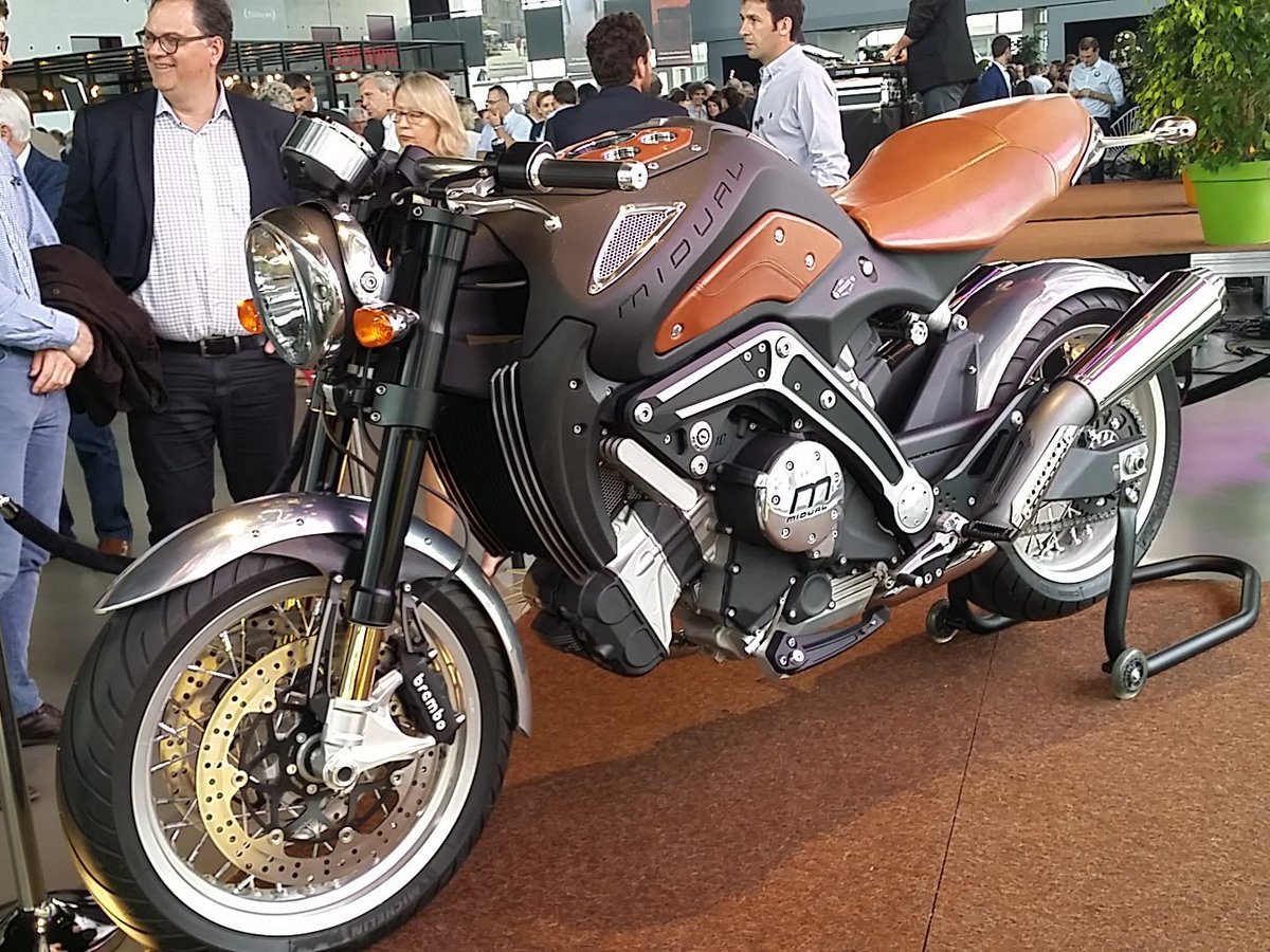 Ce soir la Midual s'expose  à #Angers !!!
#connectezvous #MadeInFrance