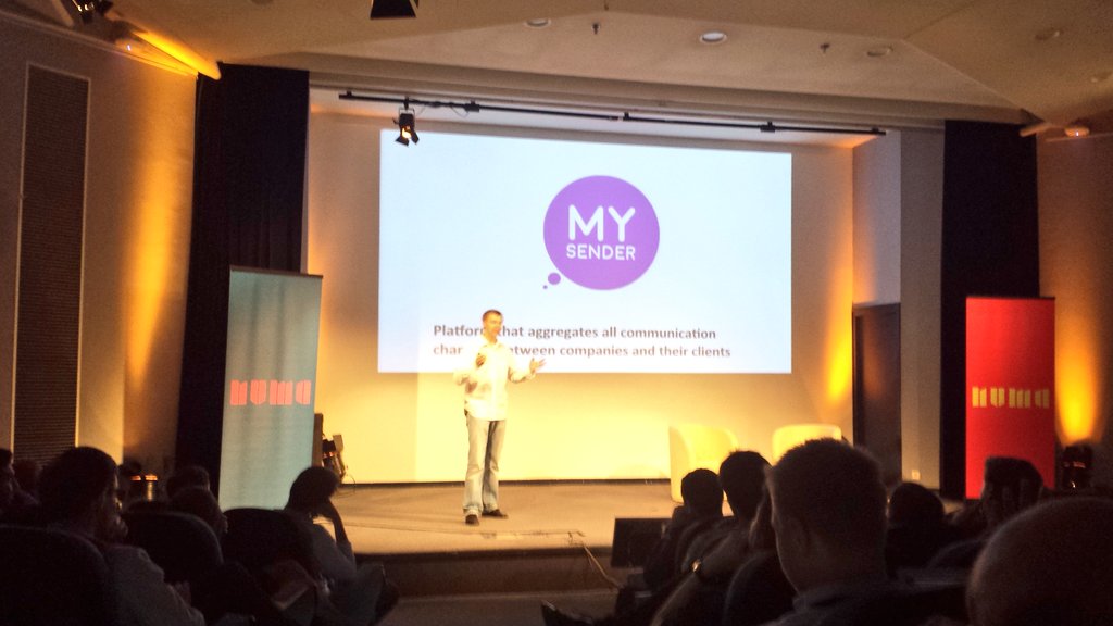 Winno_msc's tweet photo. #DemoDay It's MySender 's turn to pitch in front of the French crowd!! https://t.co/bKOmysViLk