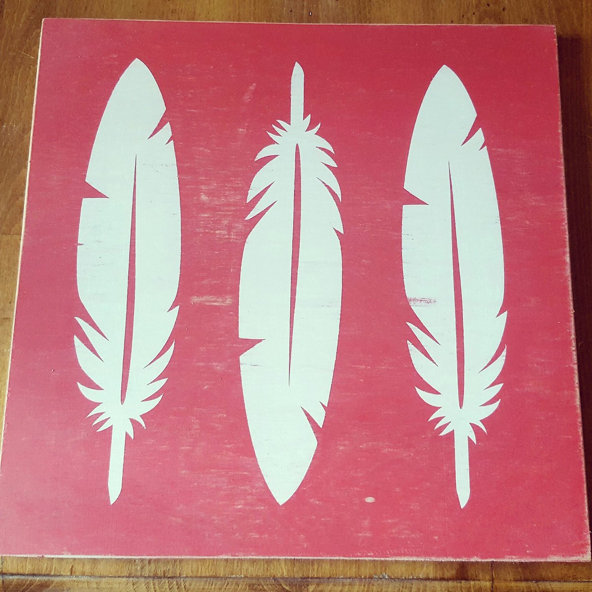 violetandmeUK's tweet photo. Ready for framing. Note to self, need to do some framing.#woodensigns #etsy #valsparpaint #feathers @ValsparPaintUK https://t.co/O67BXcs2Ct