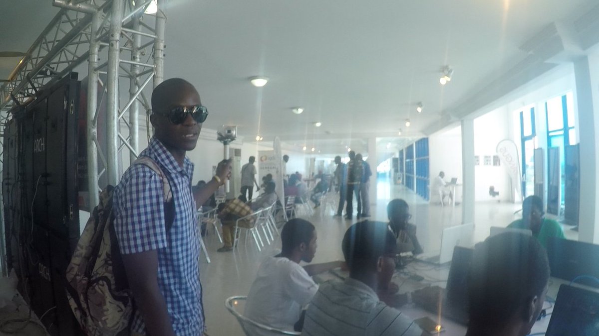 NetworkSen's tweet photo. Rencontres sympas au #faby2016 avec @esta_gloria1 @willywillboy40 #sengames https://t.co/sO1SEeyDNI