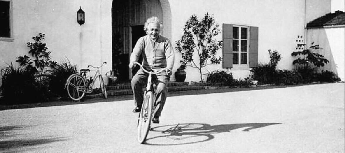 jmalvpal's tweet photo. Life is like riding a bicycle. To keep your balance, you must keep moving.
Albert Einstein / vía @valaafshar https://t.co/ikv9fimQEb