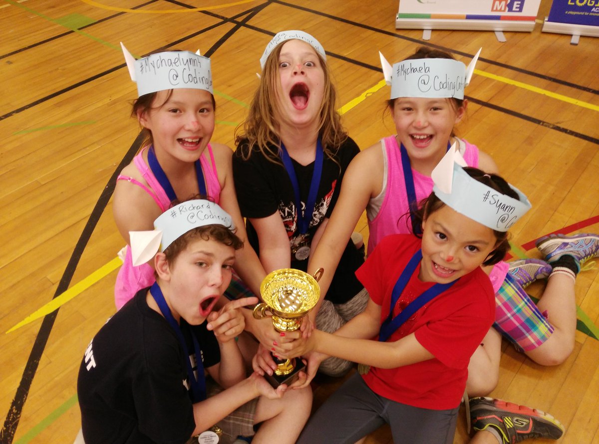 EmilyMyhr's tweet image. Champions!!!!! These kids worked hard to become CODING MASTERS! @LOGICSAcademy #Team16 #CodingCats @RyersonCS