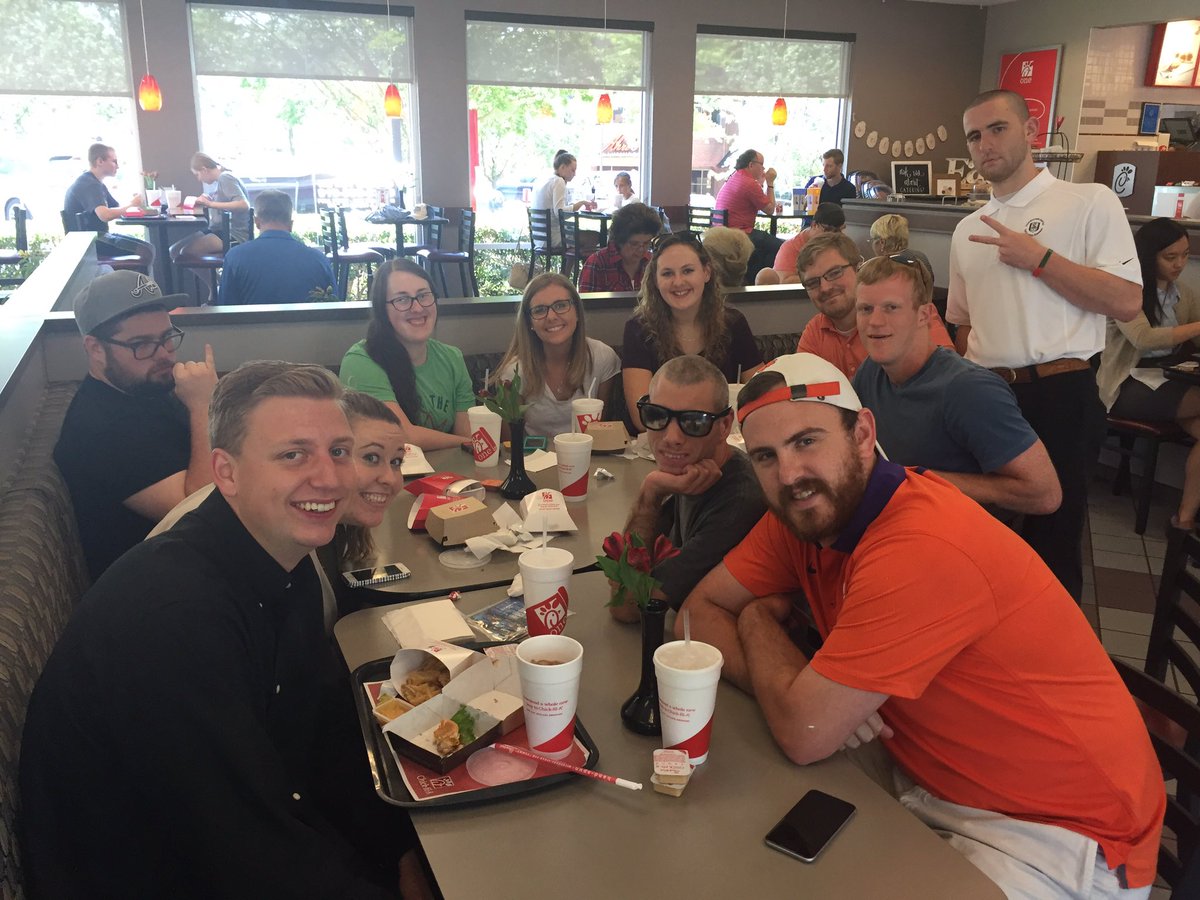 ODCcollege's tweet photo. Our #summerlink interns enjoyed their first staff lunch today courtesy of @ChickfilA https://t.co/Bygn7U5lTE