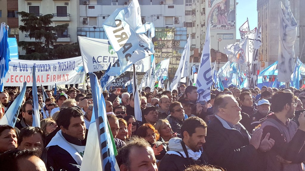 DiegoGaravano's tweet photo. Por la defensa del Trabajo y la Producción Nacional acompañando al Movimiento Sindical Rosario https://t.co/a1zjj6ScxI